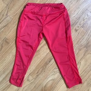Red Cropped Workout Leggings